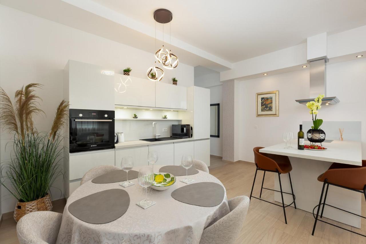 Stylish Apartment Mediterraneo Porec Bagian luar foto