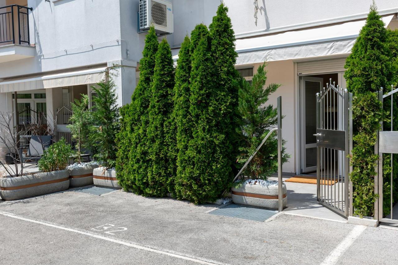 Stylish Apartment Mediterraneo Porec Bagian luar foto