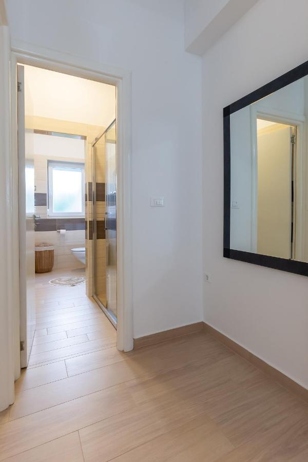Stylish Apartment Mediterraneo Porec Bagian luar foto