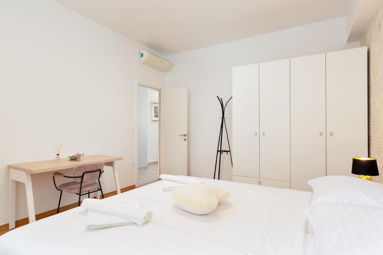 Stylish Apartment Mediterraneo Porec Bagian luar foto