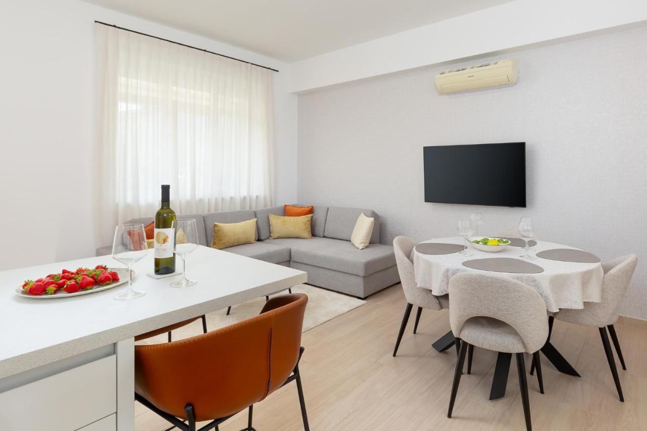 Stylish Apartment Mediterraneo Porec Bagian luar foto